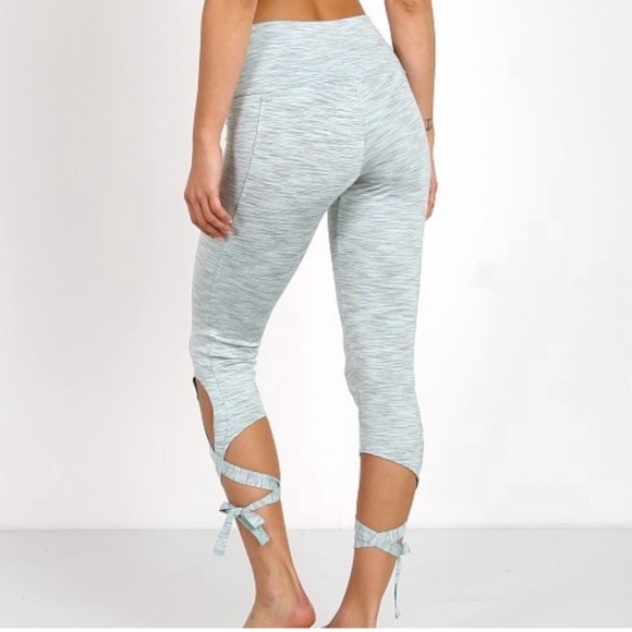 Onzie leggings, ballerina capri - Picture 3 of 7